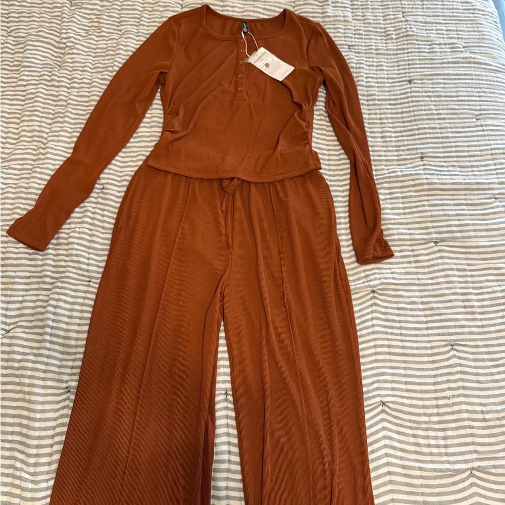 Women's Rust Lounge Set